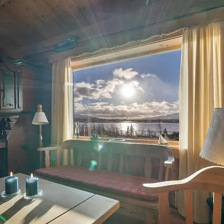 Hébergement de vacances Charmerende Bondehus Med Fantastisk Udsigt Pa Syndin